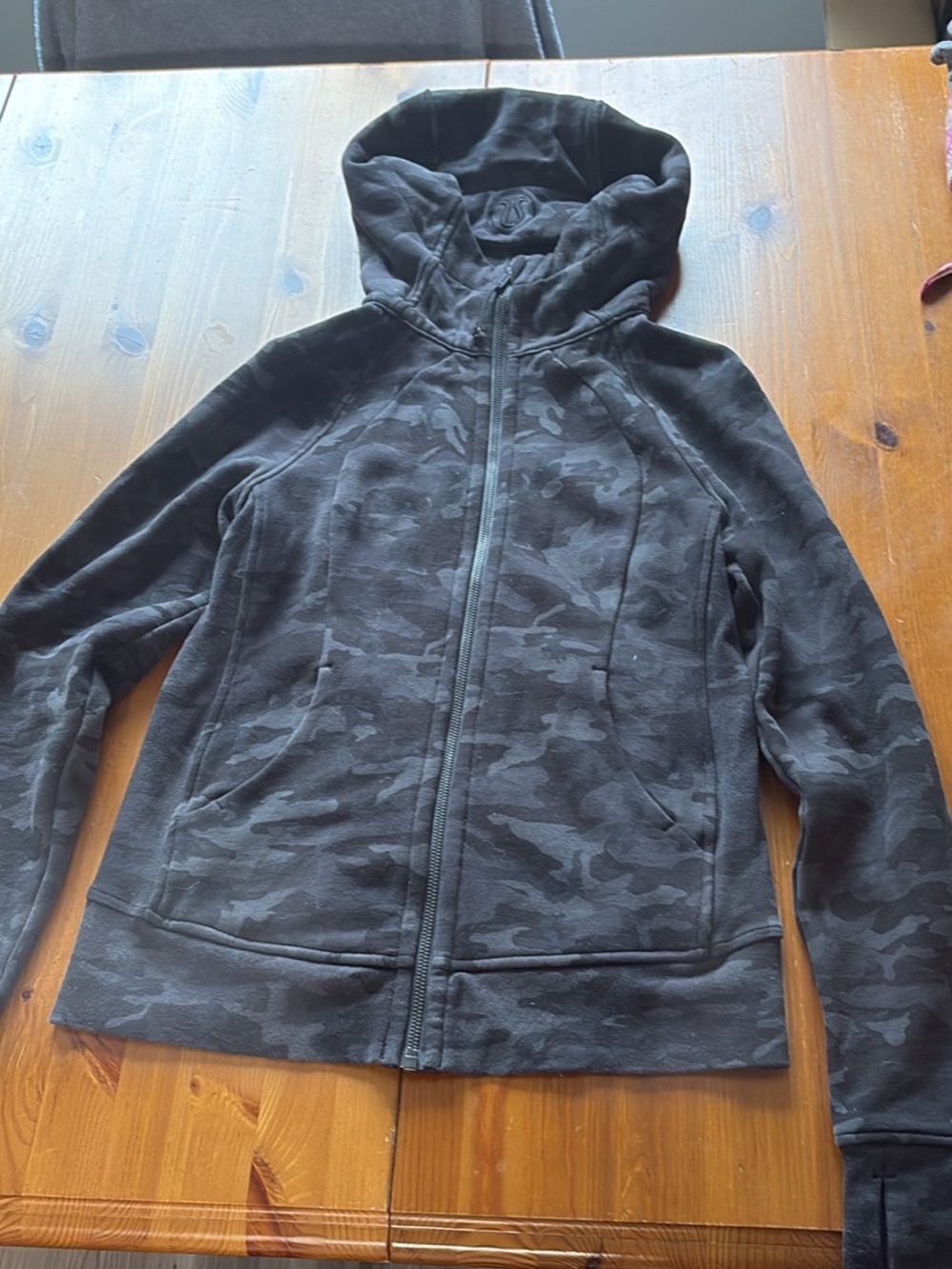 lululemon athletica Women's Dark Gray Camo Full-Zip Hoodie